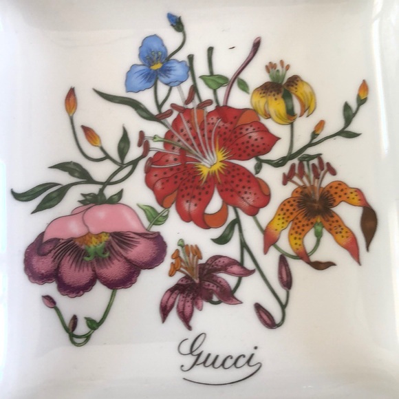 Meet your Posher, Paula - Picture 1 of 4